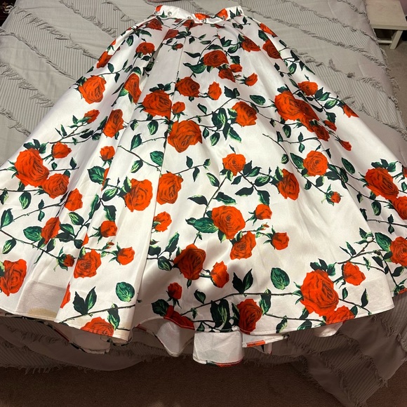 Floral 2 Piece Ball Gown Prom Dress Size 6 - Picture 6 of 9
